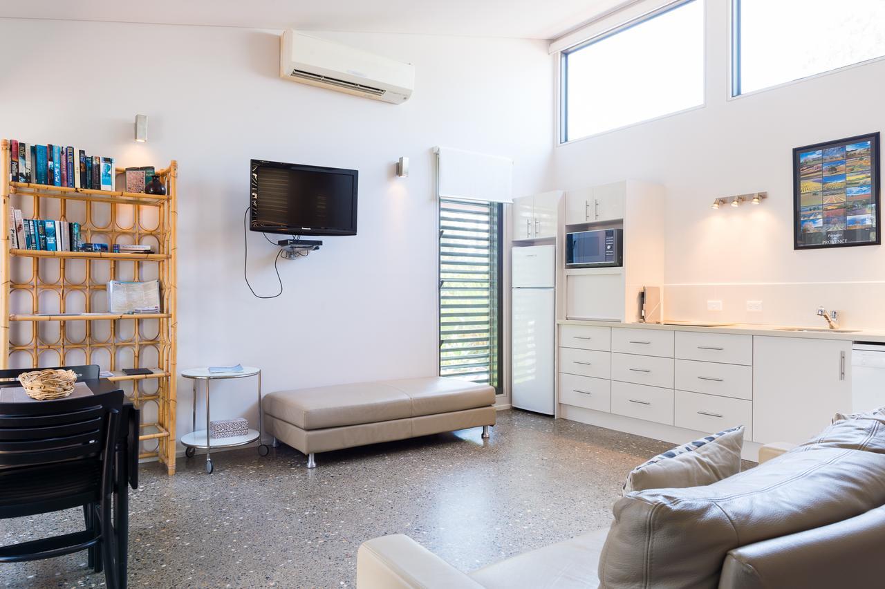 By The Beach B&B Self Contained Apartments Sanctuary Point Bagian luar foto